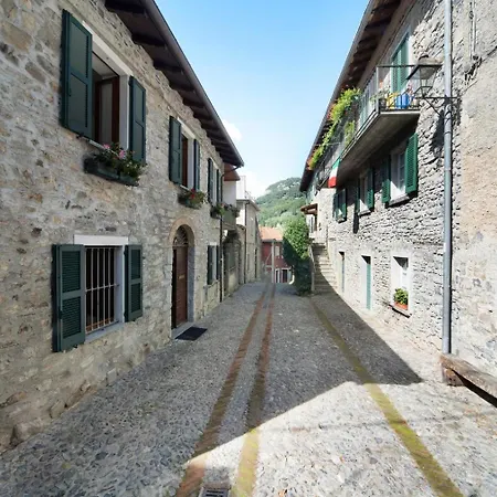 Casa Almut & - Center - Varenna Ferienhaus